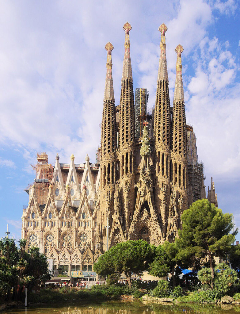 Forget Dull Straight Towers Gaudi Architecture Is All About Curves