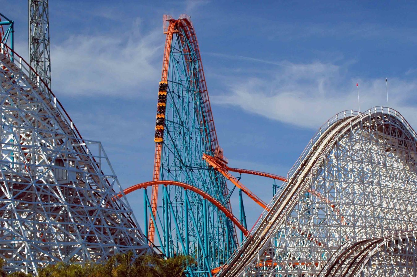 5 INFAMOUS ROLLER COASTERS THAT NEED TO BE ON YOUR BUCKET LIST - TPM