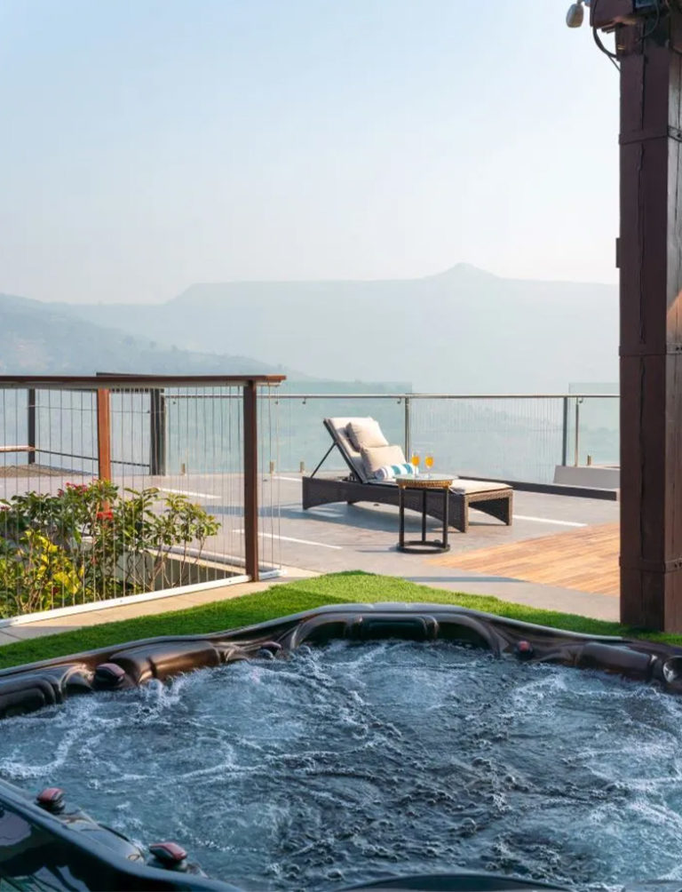 Top Luxury Jacuzzi Hotels in Mumbai, India